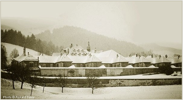 Chartreuse de la Valsainte, with the Hermitages of the Carthusian Monks, Switzerland, winter 1982. Photo  Ronald Davis
